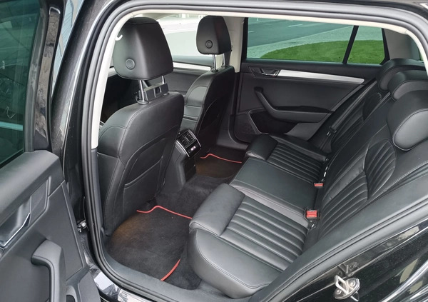 Skoda Superb cena 71900 przebieg: 196739, rok produkcji 2016 z Warszawa małe 781